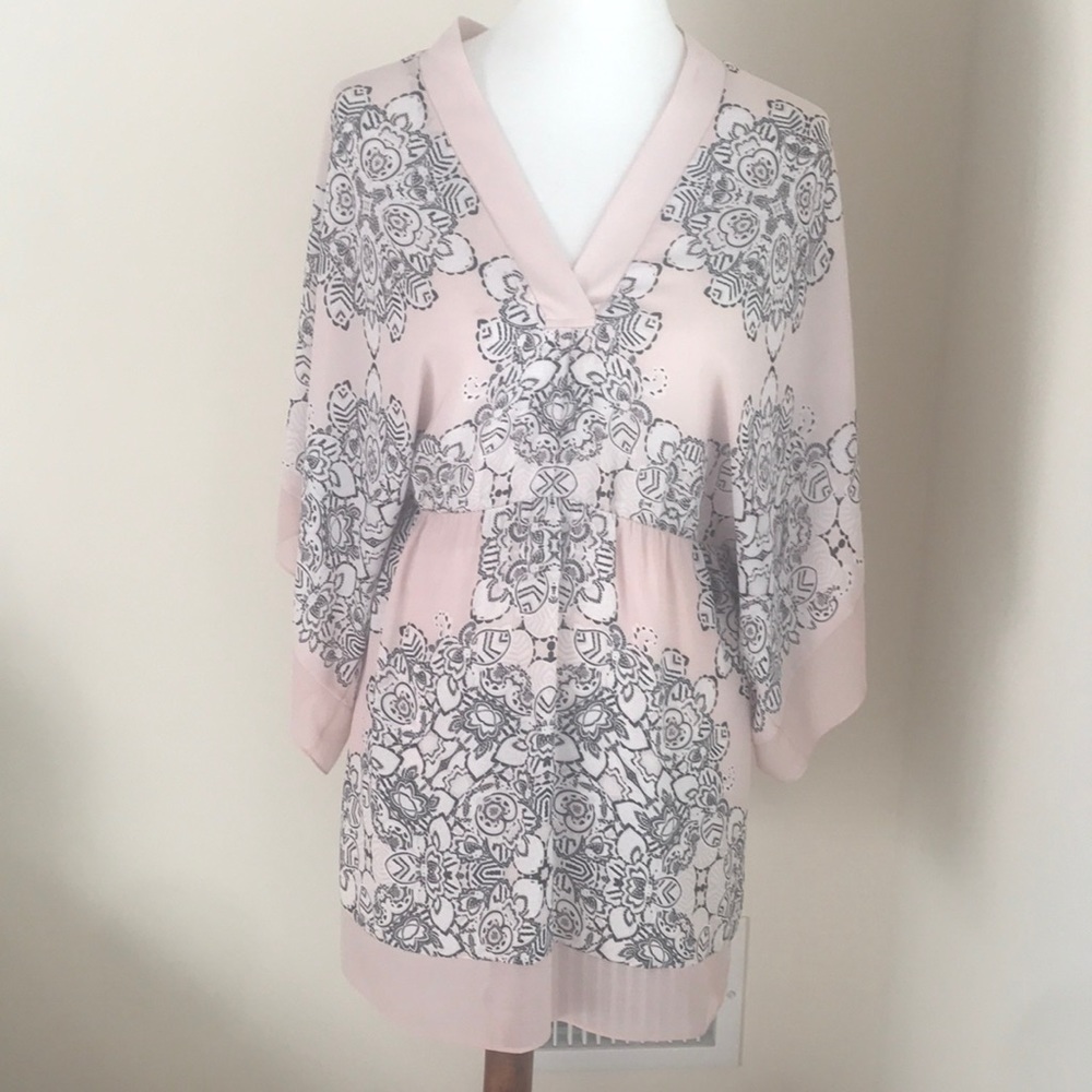 BCBG maxazria pink and black kimono dress
